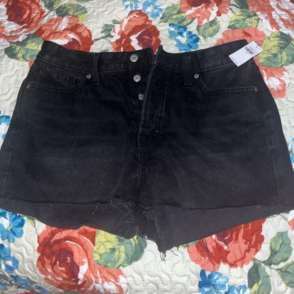 Old Navy NWT size 10 OG High Rise Shorts - Picture 1 of 4
